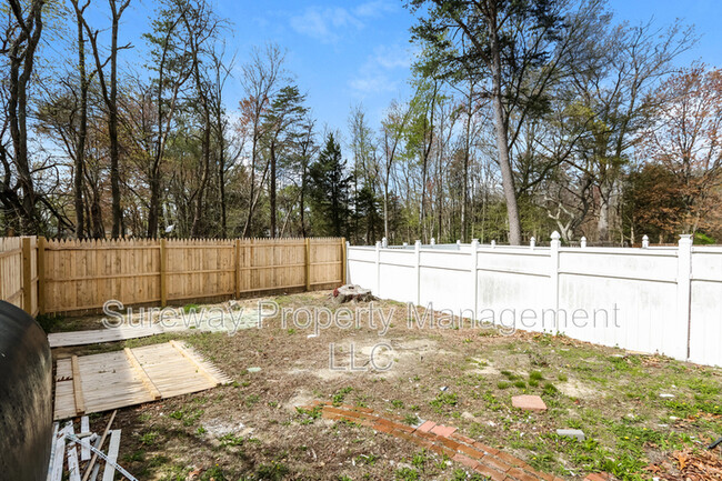 Building Photo - 37 Berkshire Rd