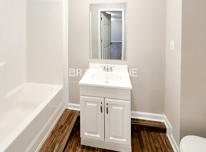 Building Photo - 2757 Sanibel Ln SE