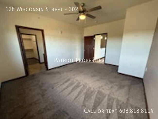 Building Photo - 128 Wisconsin St