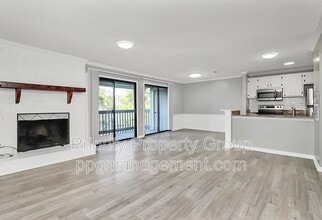 Building Photo - 10971 Harrowfield Rd