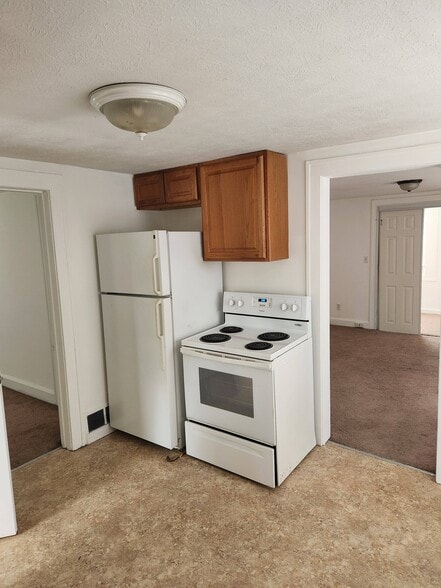 Building Photo - 23246 Alexander Rd