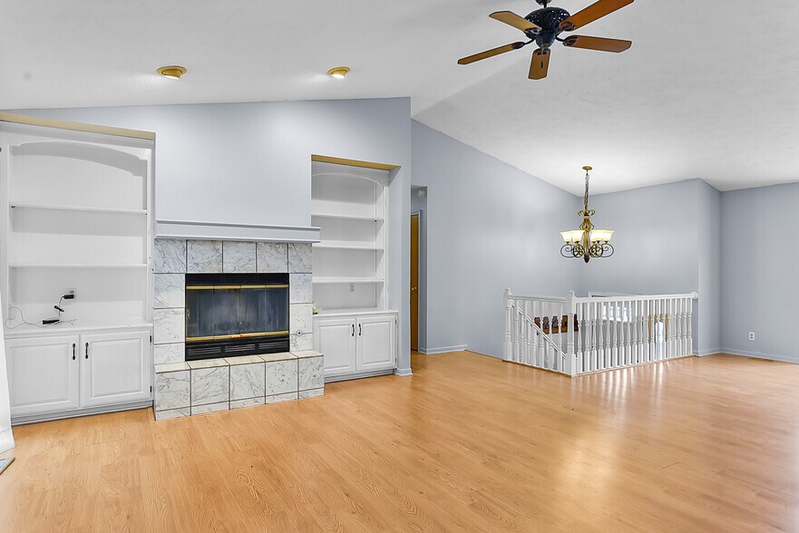 Building Photo - 5016 S 164th St