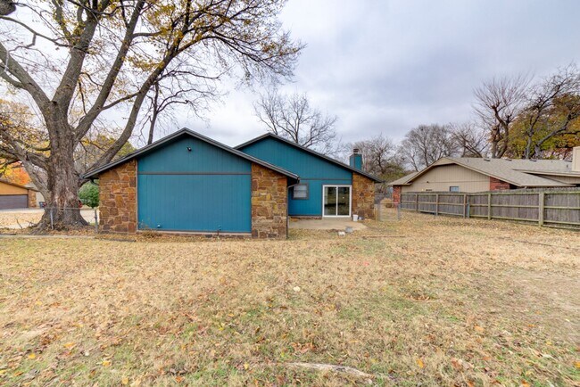 Building Photo - 9302 S 90th E Ave