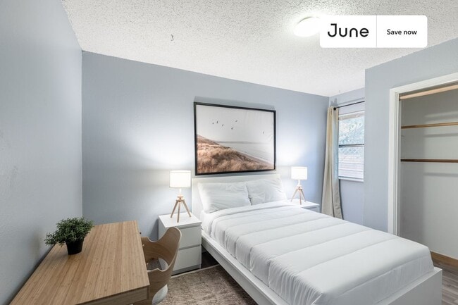 Building Photo - 5402 Brompton Cir