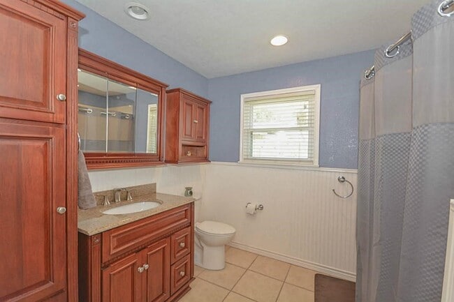 Building Photo - 116 Texas Ave