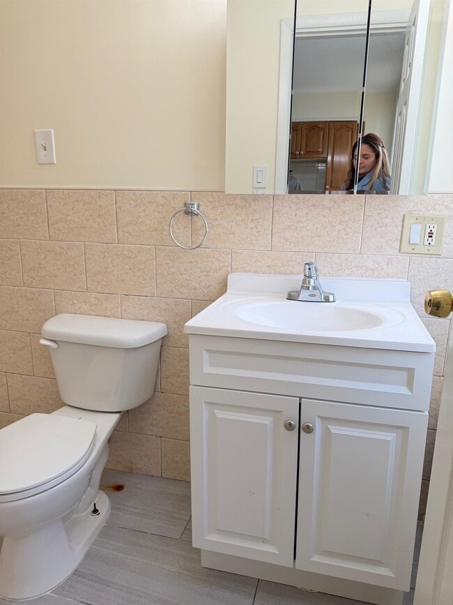 Building Photo - 88 Vroom St