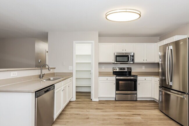 Building Photo - 10938 E Flossmoor Ave