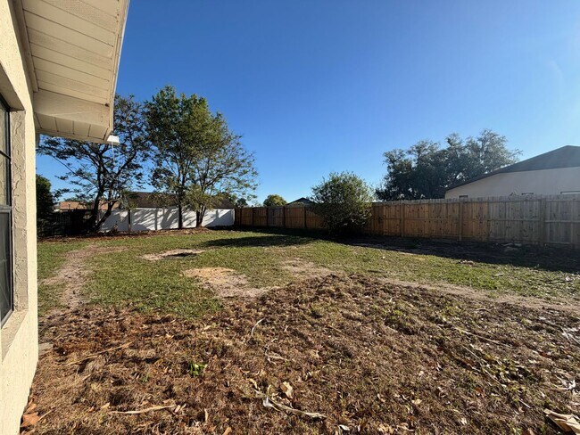 Building Photo - Spacious Open-Concept Home with Bonus Patio & Fenced Yard