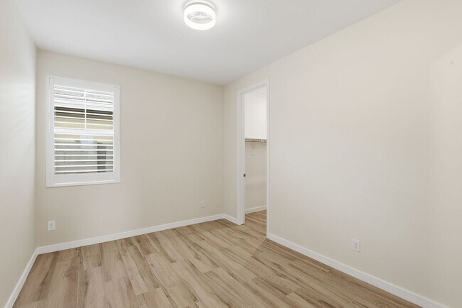 Building Photo - Stunning Queen Creek Home – Modern Comfort...