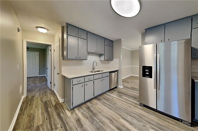 Building Photo - 2888 Cardinal Trce