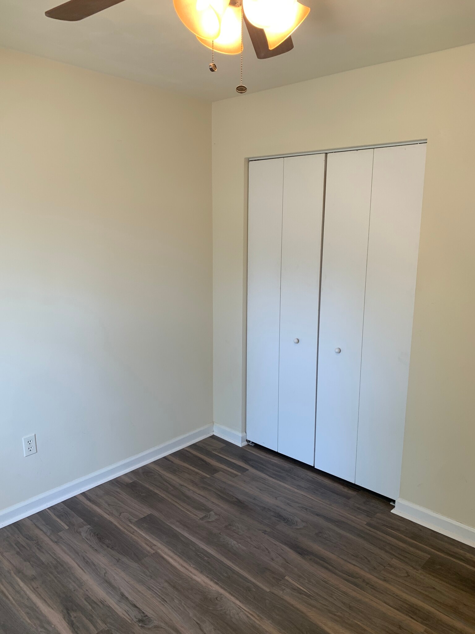 Building Photo - 415 Laurence Ln