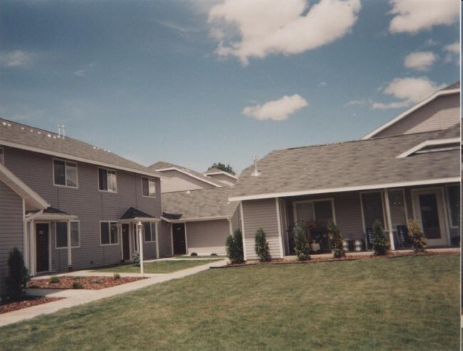 Building Photo - Candlewood