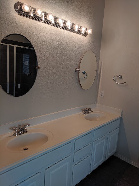 Building Photo - Charming 4 beds 3 baths in Frisco