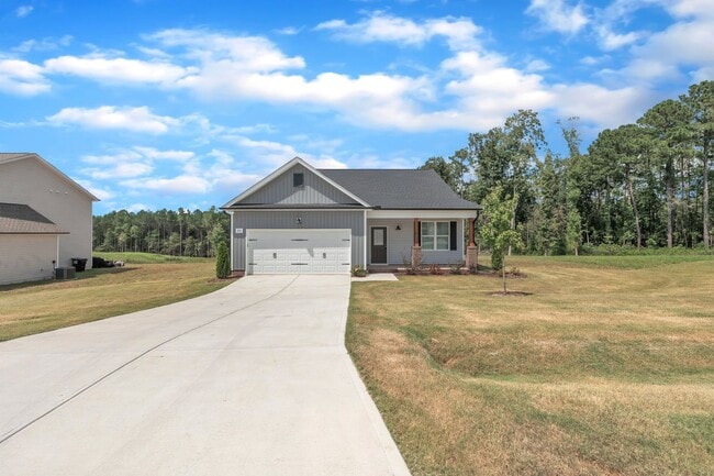 Building Photo - **Beautiful New Construction Home in Zebulon**