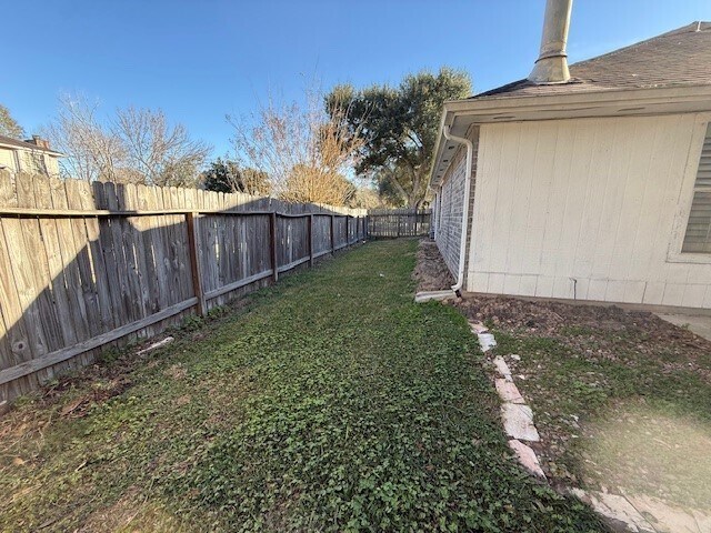 Building Photo - 2902 Silent Dr