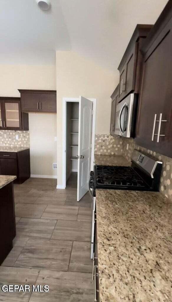 Building Photo - 293 Glenlivet Way