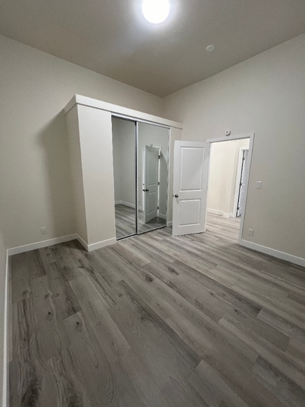 Building Photo - 617 W 76th St