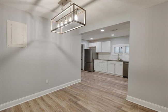 Building Photo - 74 Rountree Rd