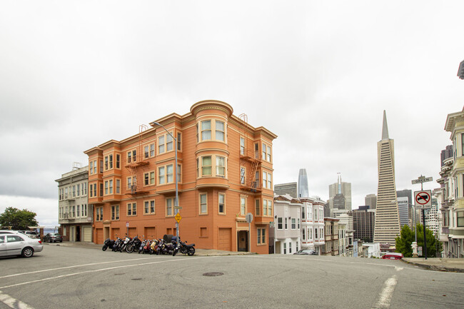 Building Photo - 267 Green St