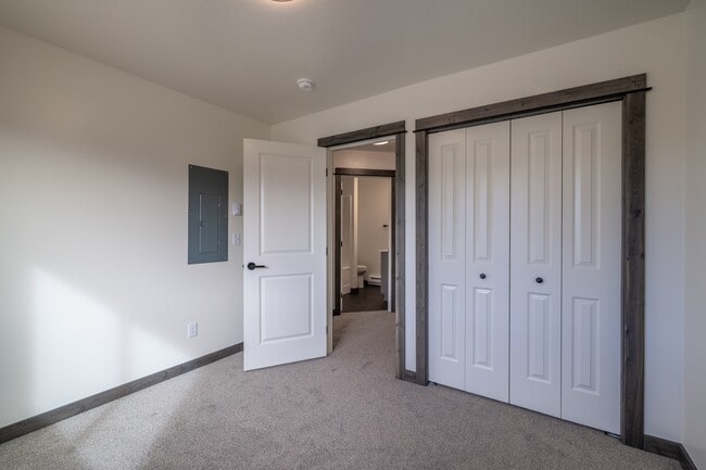 Building Photo - 3391 Crosswind Ct
