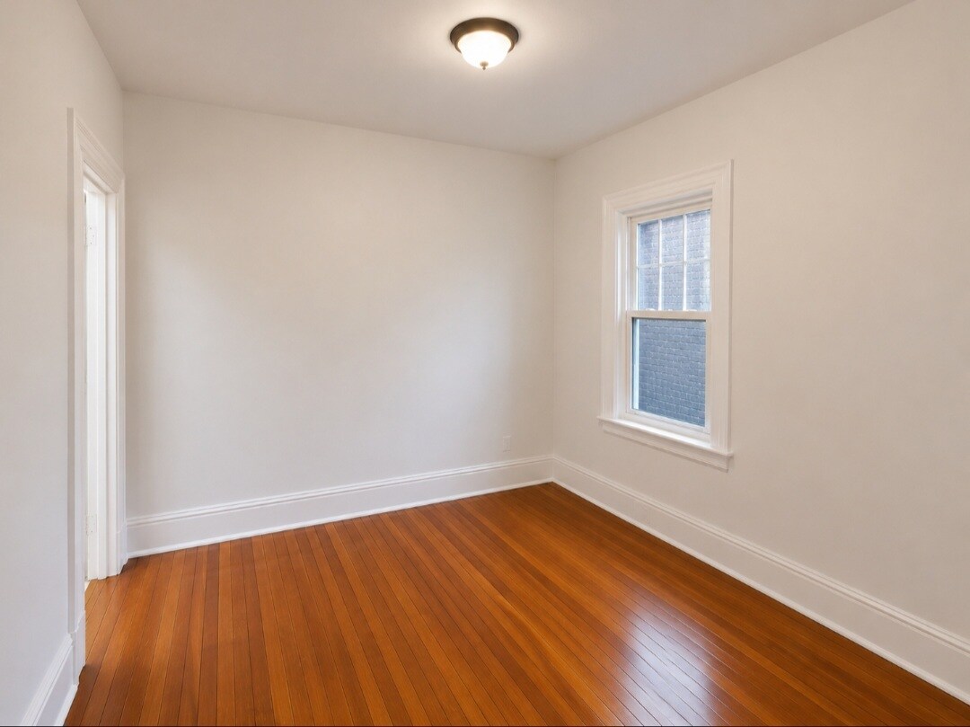 Building Photo - 217 51st St