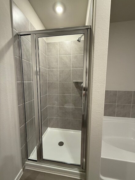 Building Photo - 2027 Summer Night Dr