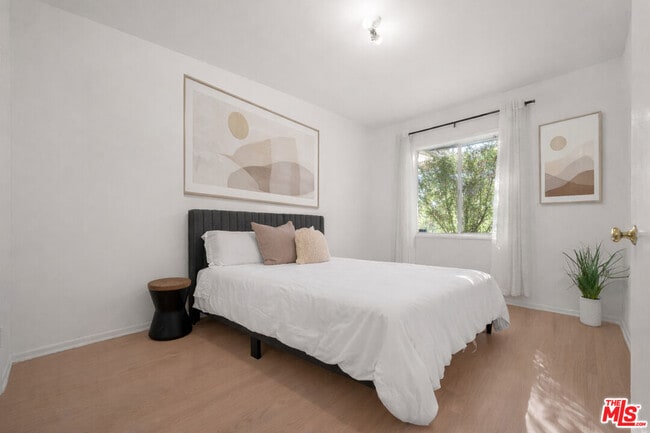 Building Photo - 6119 Goodland Ave