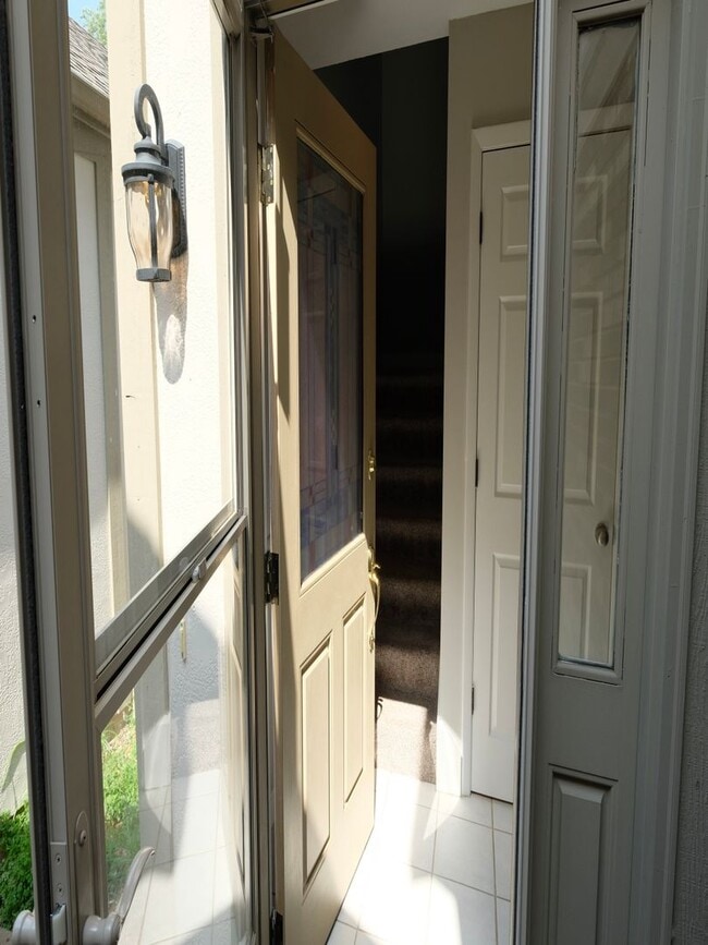 Building Photo - 1307 Kingsridge Ct