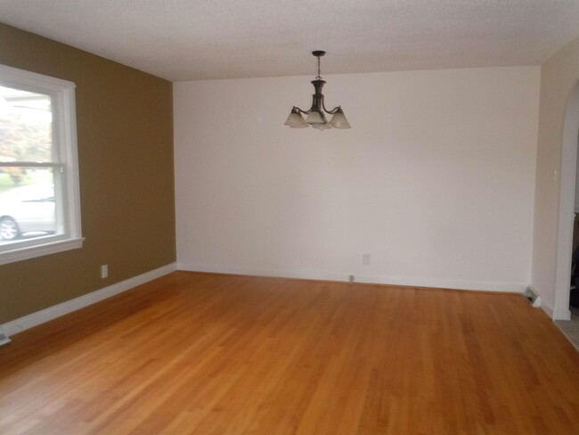 Building Photo - 4014 Avera Ave