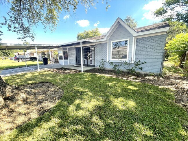 Building Photo - 10723 Southview St