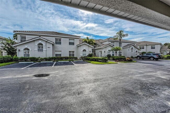 Building Photo - 6812 Satinleaf Rd S