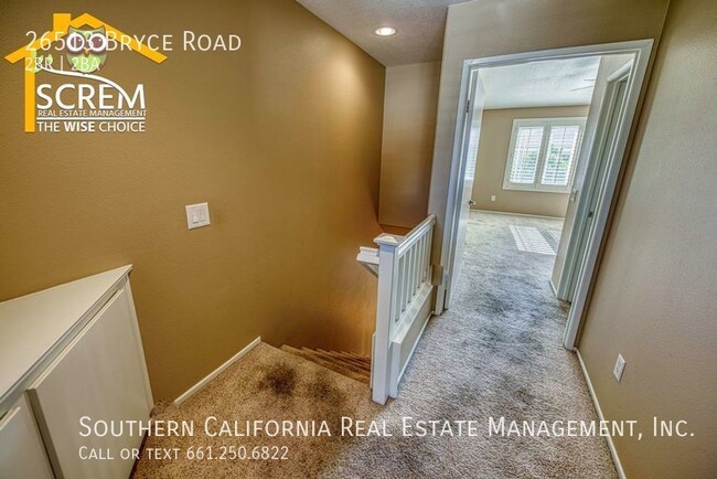Building Photo - Two Bedroom Cheyenne Townhome in Valencia