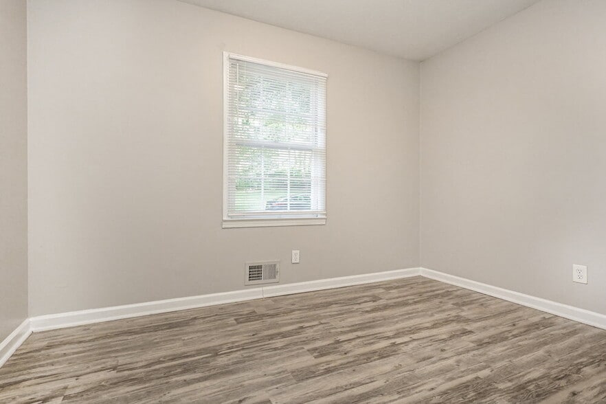 Building Photo - 1589 Cherry Hill Ln SW