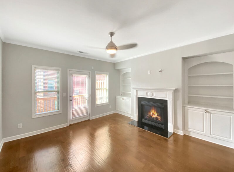 Building Photo - 1197 Lavista Cir NE
