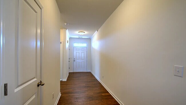 Building Photo - 245 Hartwood Lake Ln