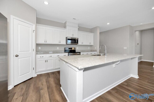 Building Photo - 103 Evergreen Ml Ln