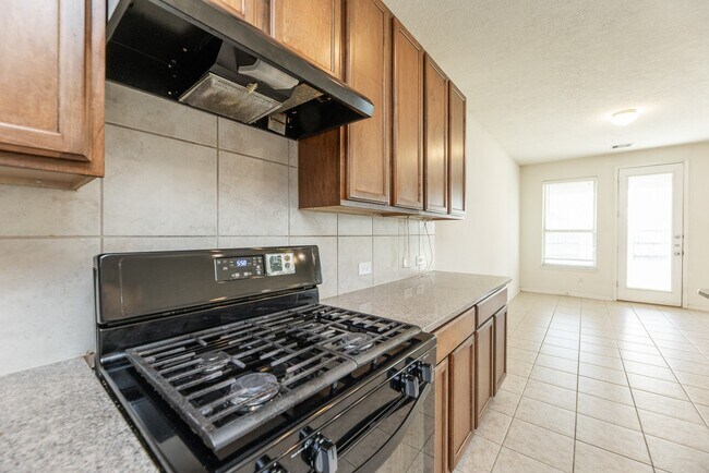 Building Photo - 25342 Briscoe Village Dr