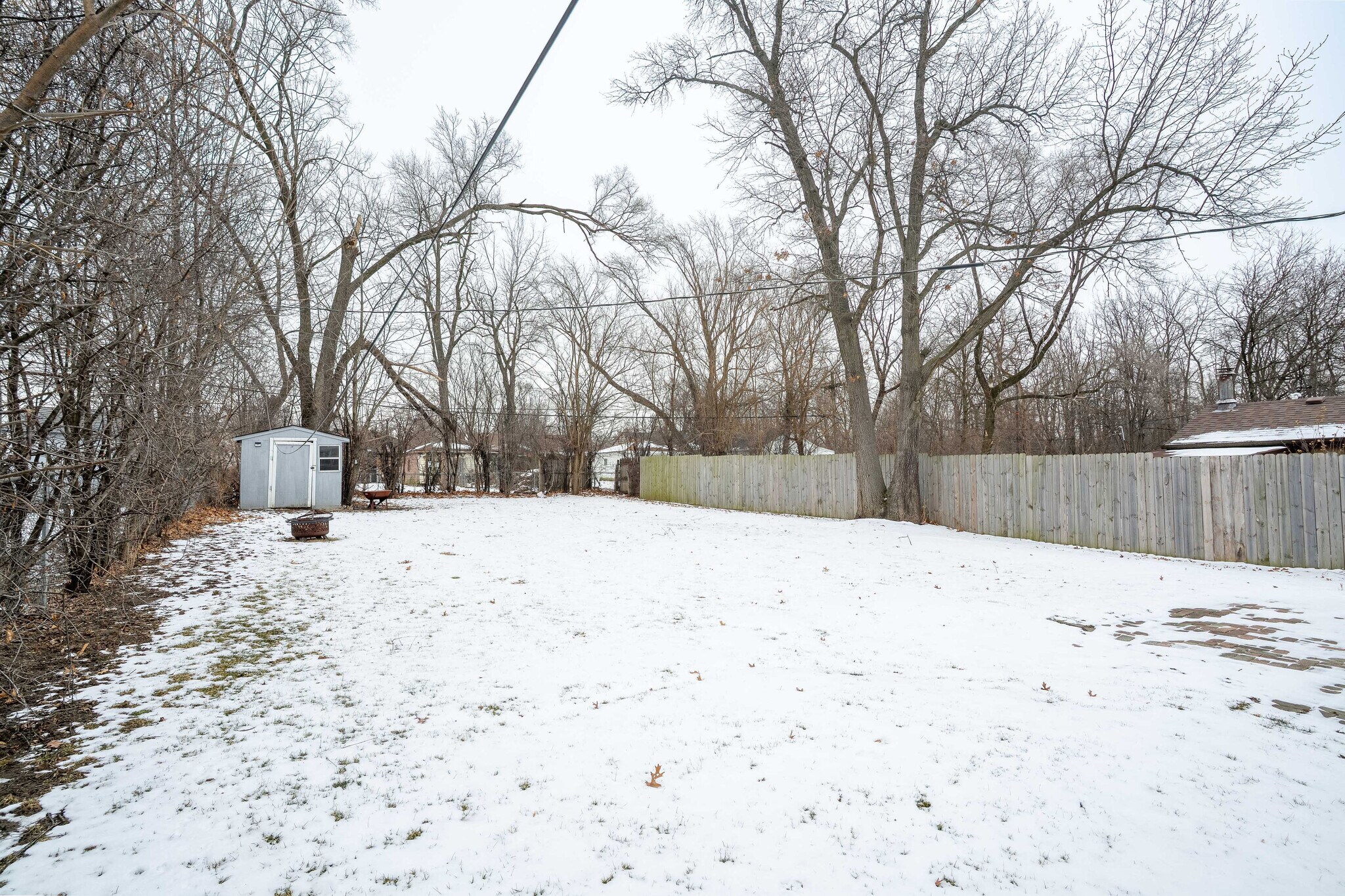 Building Photo - 17649 Dundee Ave