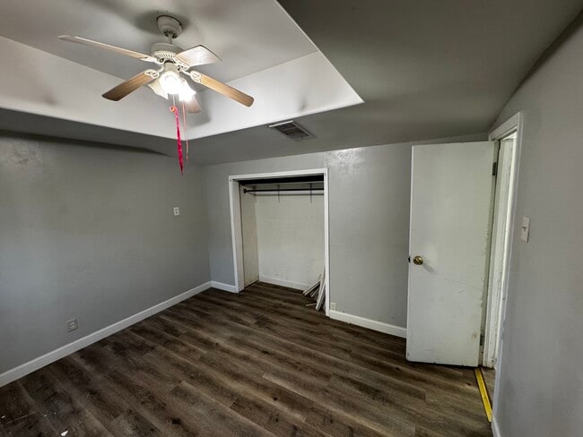 Building Photo - 229 Philippine St