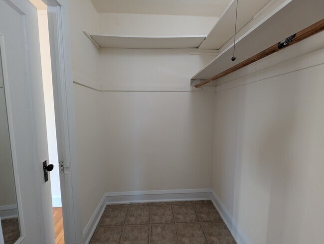 Building Photo - 3310 W Schubert Ave