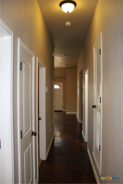Building Photo - 621 Paseo del Plata Dr