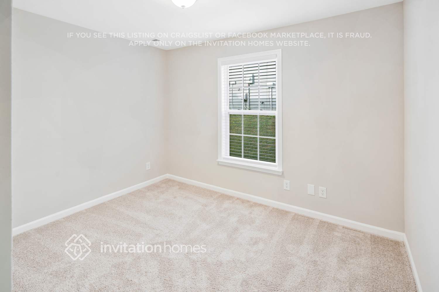 Building Photo - 13945 Pinyon Pine Ln