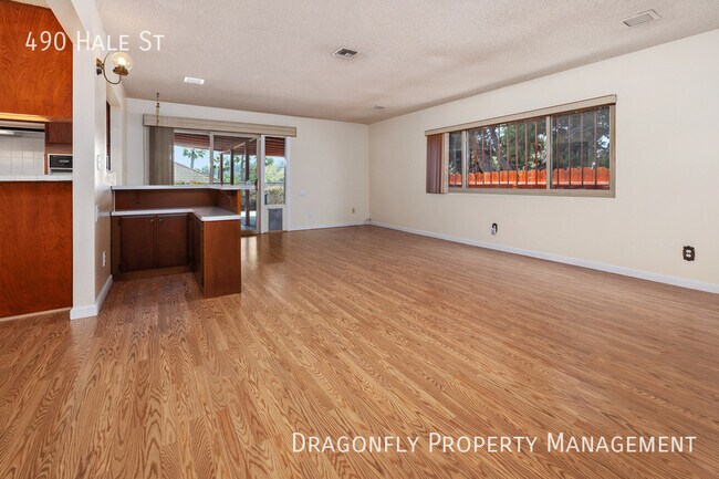 Building Photo - 490 Hale St