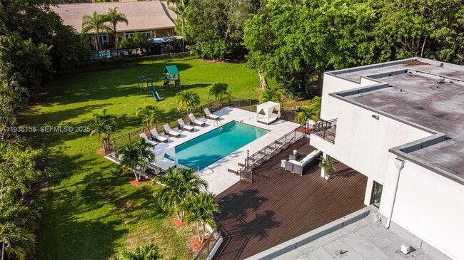 Building Photo - 11861 NW 4th St