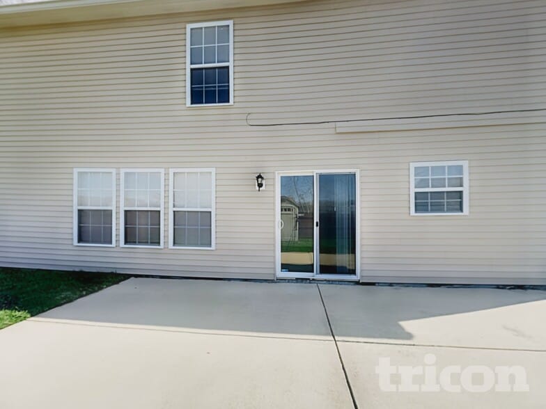 Building Photo - 8144 Crackling Ln