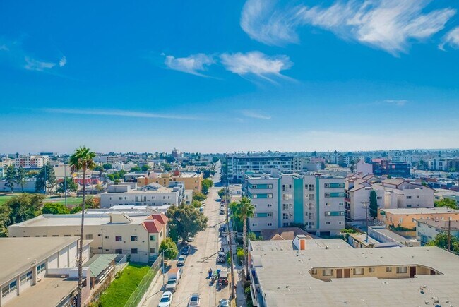 Building Photo - Brand New Lofts w/City Views and In Unit Washer & Dryer Call Today!