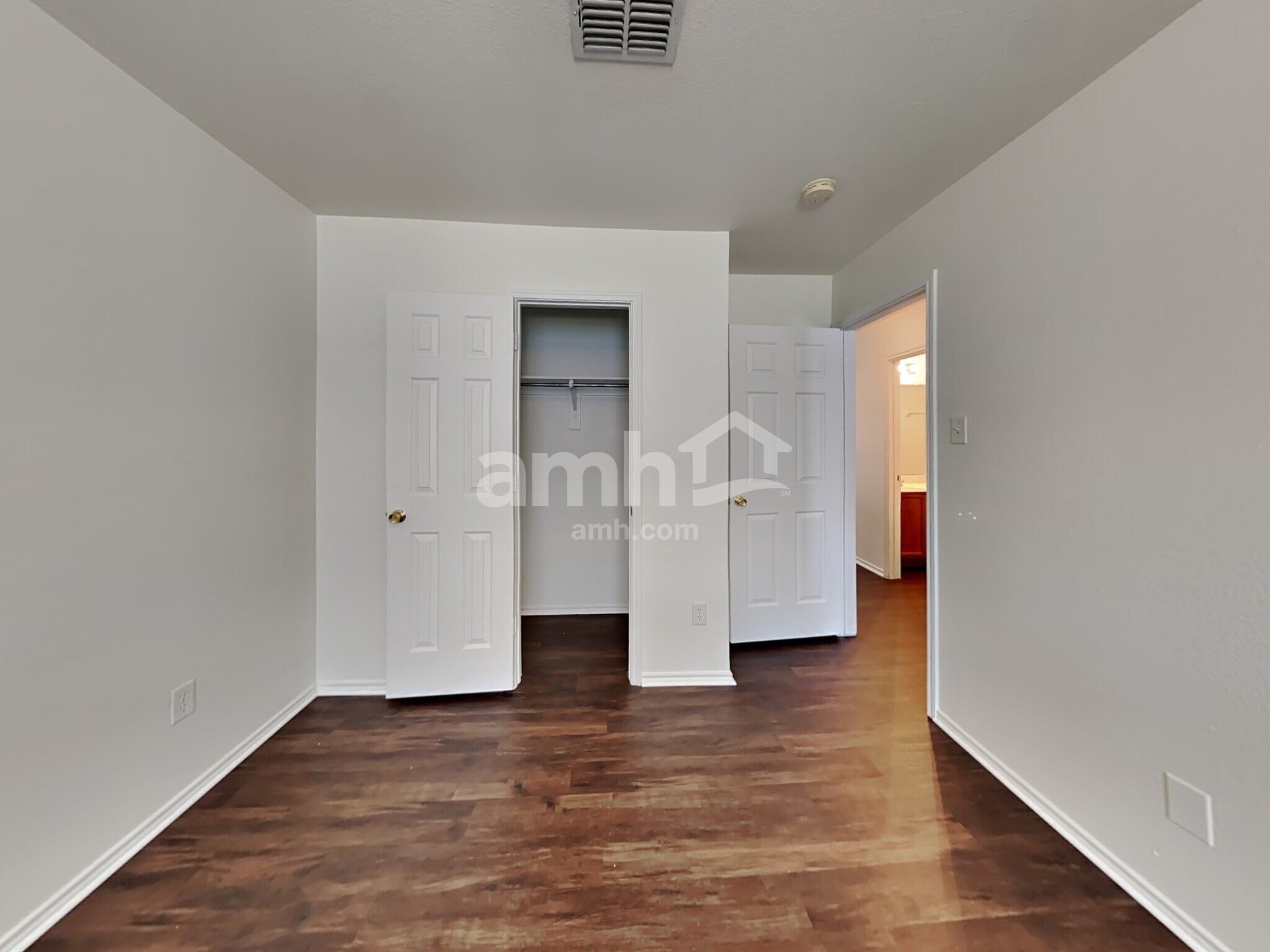 Building Photo - 617 Overton Dr