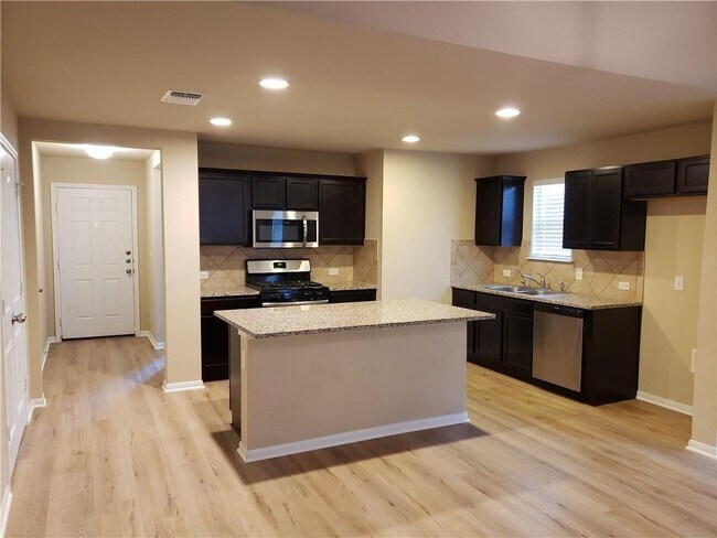 Building Photo - 14909 Custis Ln
