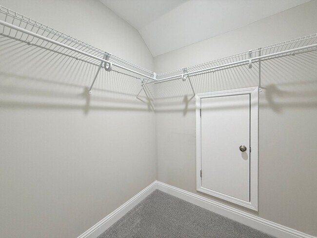 Building Photo - 409 Madison Ave