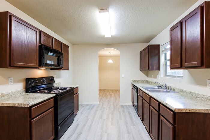Building Photo - 6306 Heathers Bend